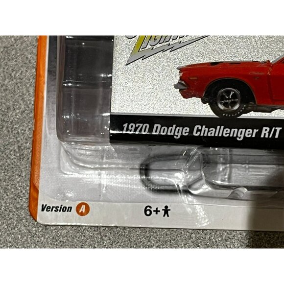 2022 JOHNNY LIGHTNING 1970 DODGE CHALLENGER STORAGE TIN Release 3/NO 3, 1:64 - Picture 9 of 11